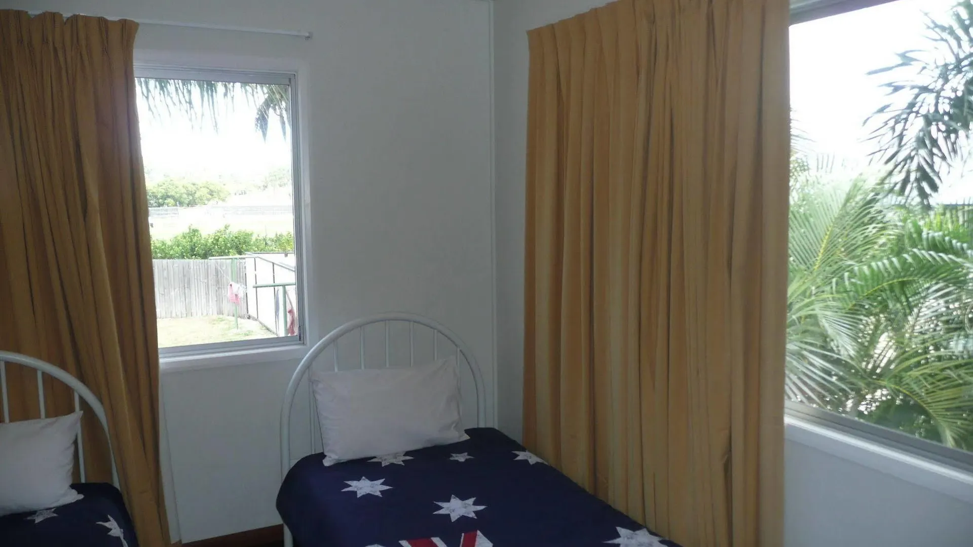 Ocean Breeze Apartments Bowen Australien