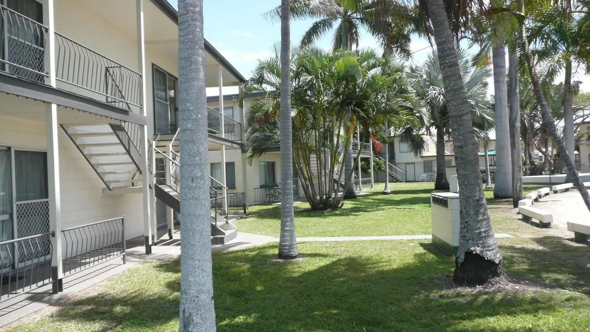 Ocean Breeze Apartments Bowen